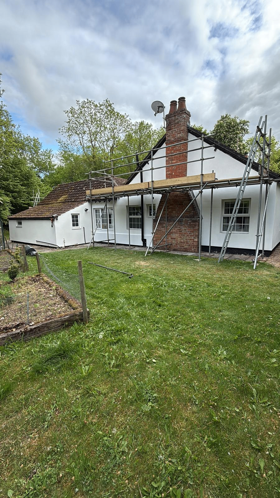 Country Cottage — Silicone · White